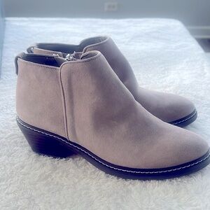 Sam Edelman Sz 5 Pryce Putty Suede Booties NWT Pryce Weatherproof Boot.